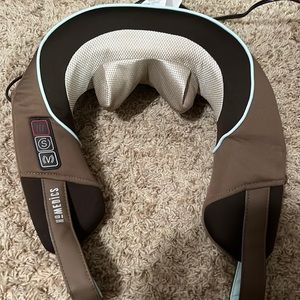 Homedics neck massager with heat, massage, vibration